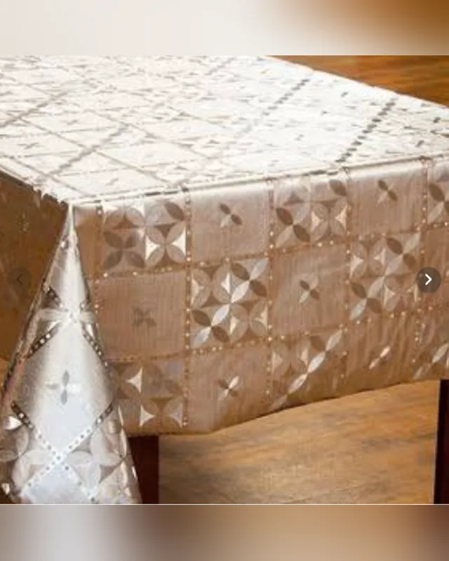 Toalha de Mesa Brilhante 6 Cadeiras